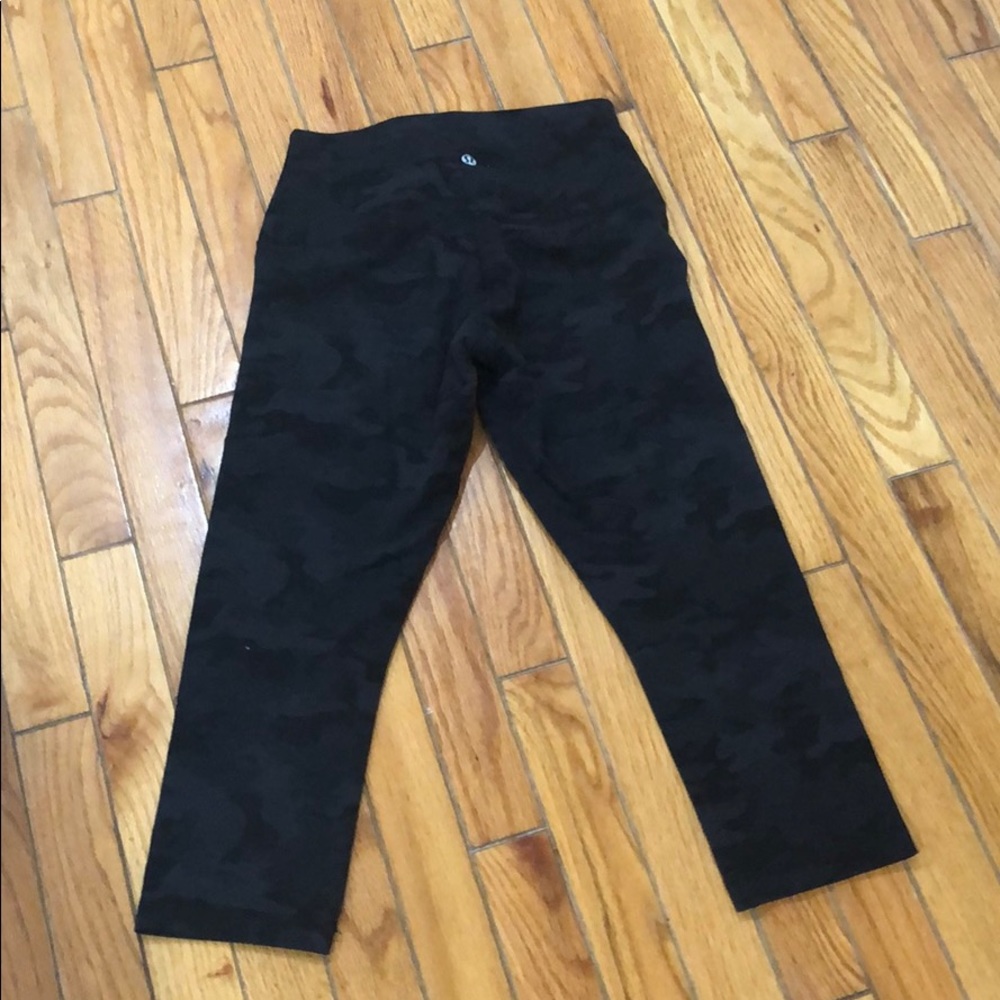 Hi Rise Soot Savasana Camo Black Wunder Under sz 6 - Picture 7 of 13